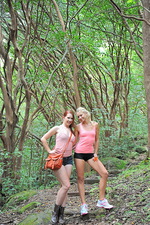 Hike with Melody and Lena 01