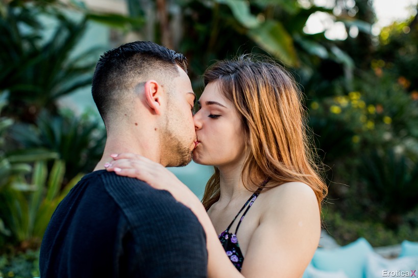 Horny Young Chick Gets Fucked In The Garden
