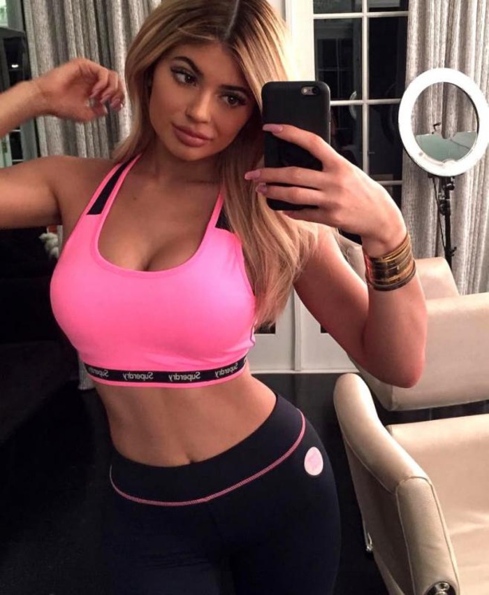 Bombshell Celeb Kylie Jenner