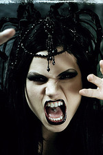 Dark Queen 01