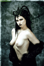 Dark Queen 02