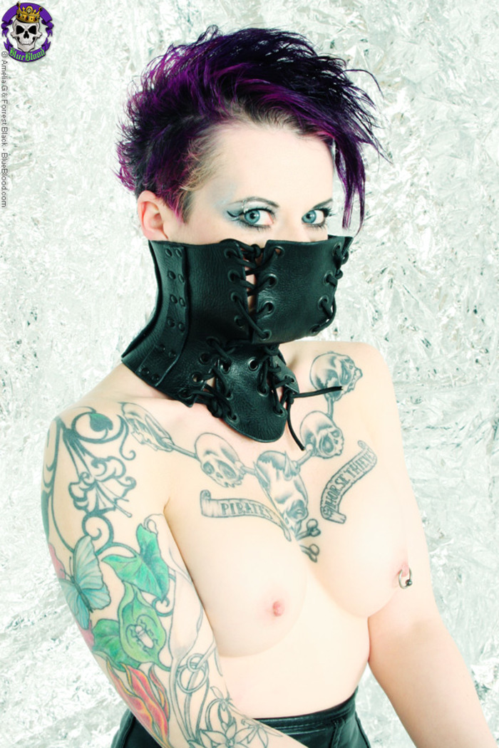 Hot Goth In Mask