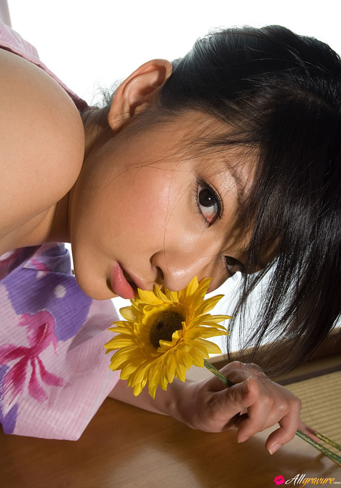 Megumi Haruka Kimono Queen