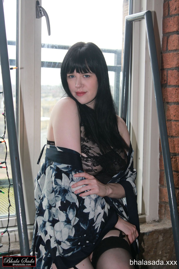 Lovely Amateur Babe