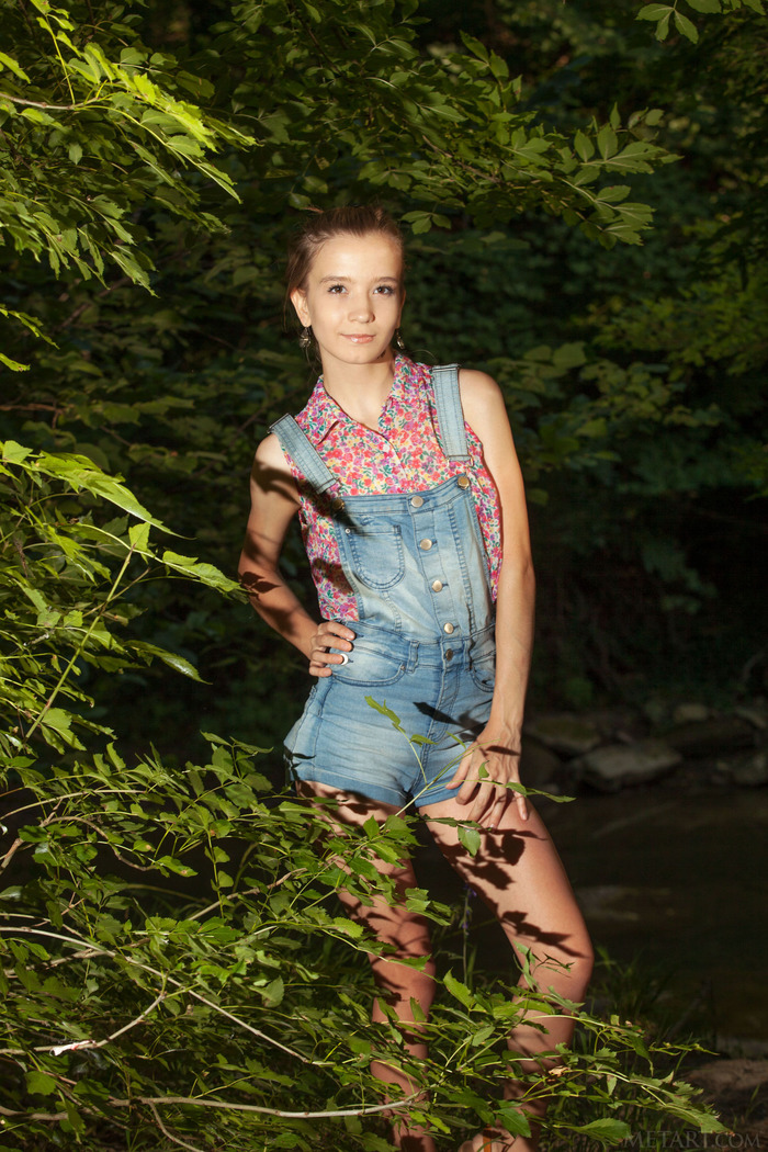 Racy Russian Alisabelle has a penchant for getting naked outdoors