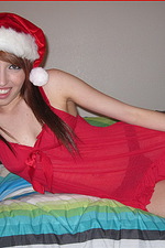 Carrie as Santa 00