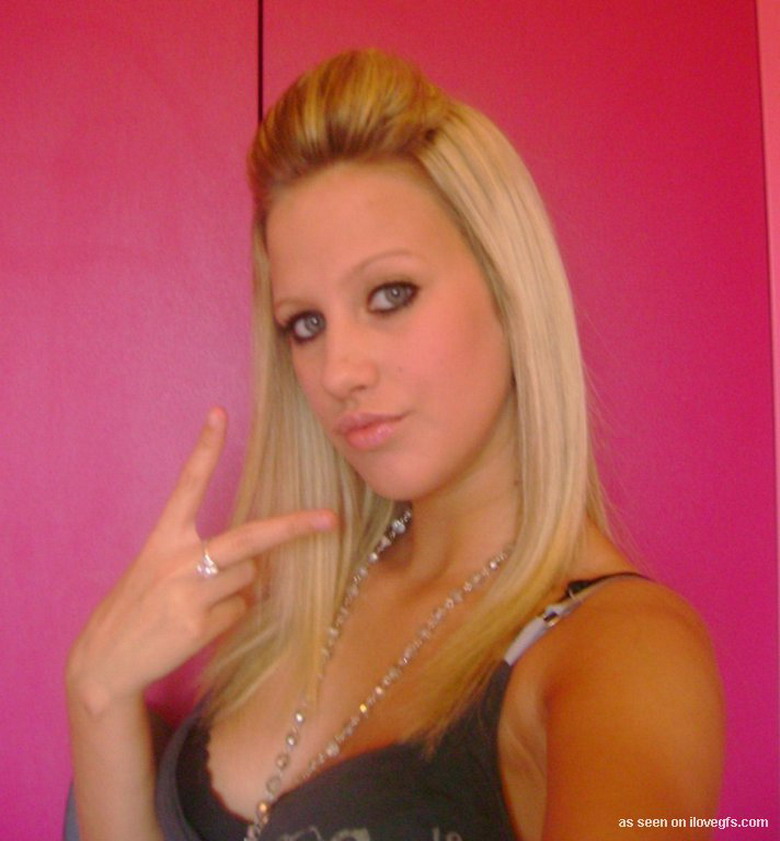 Slutty girlfriends exposed online