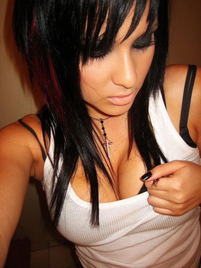 Amateur teens taking selfies
