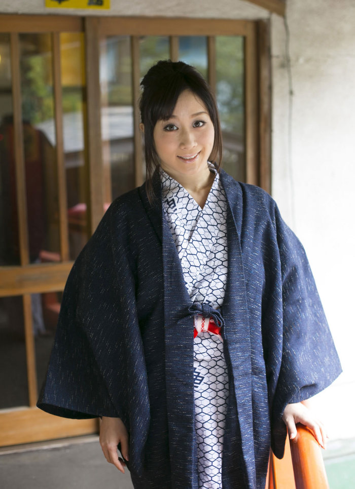 Yu Kawakami Mature Bath