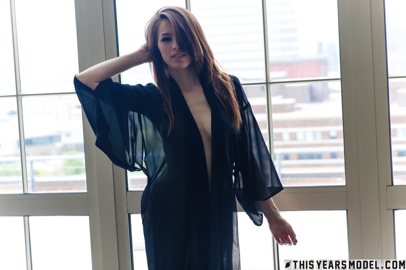 Sexy Babe Caitlin